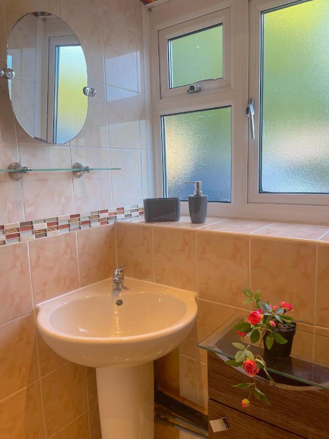 Apartamento 303 Alexandra Avenue Ha2 9Dx Pinner Exterior foto